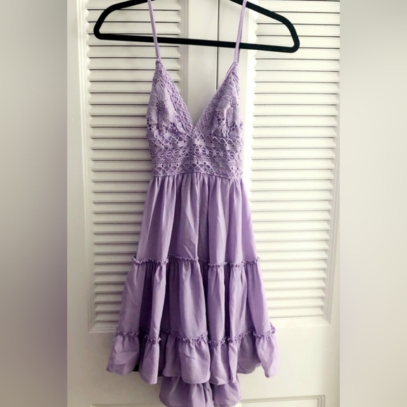Lavendar/Lilac Flowy Summer Dress by "Pink Lily" - Picture 2 of 6